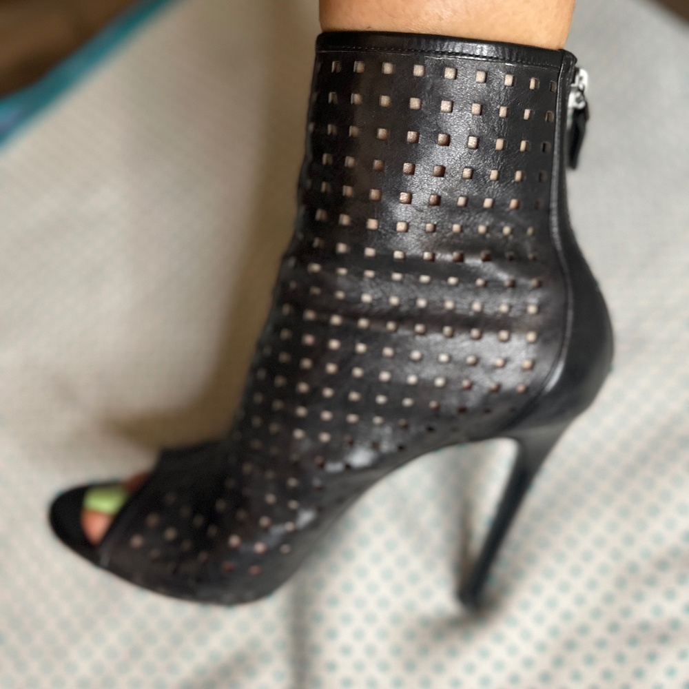 Barbara Bui - Made in Italy, leather